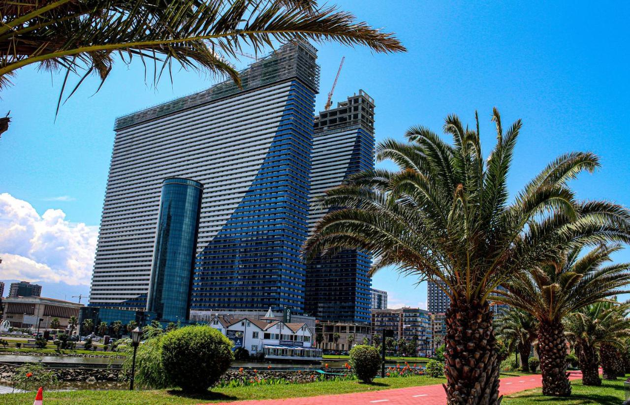 Orbi Batumi City Beach View Hotel Exterior foto